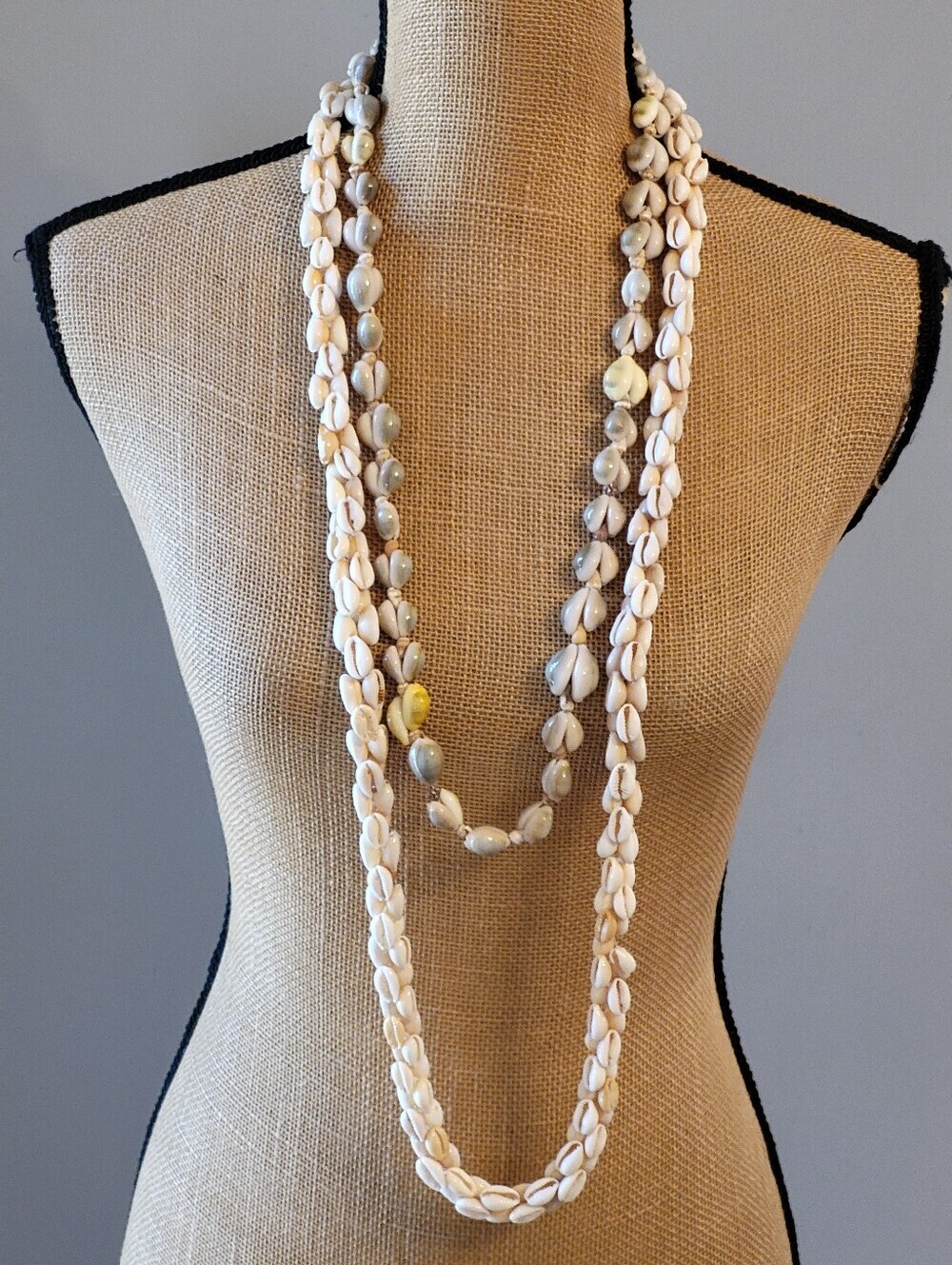 Vintage 80s Hawaiian Momi/Dove Shell Leis Set Contiuous Loop